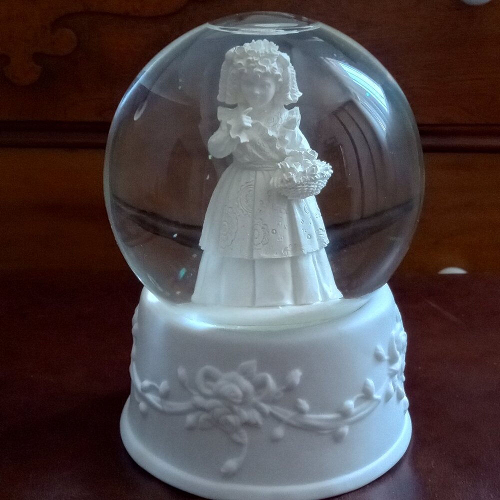 Musical Snow Globe